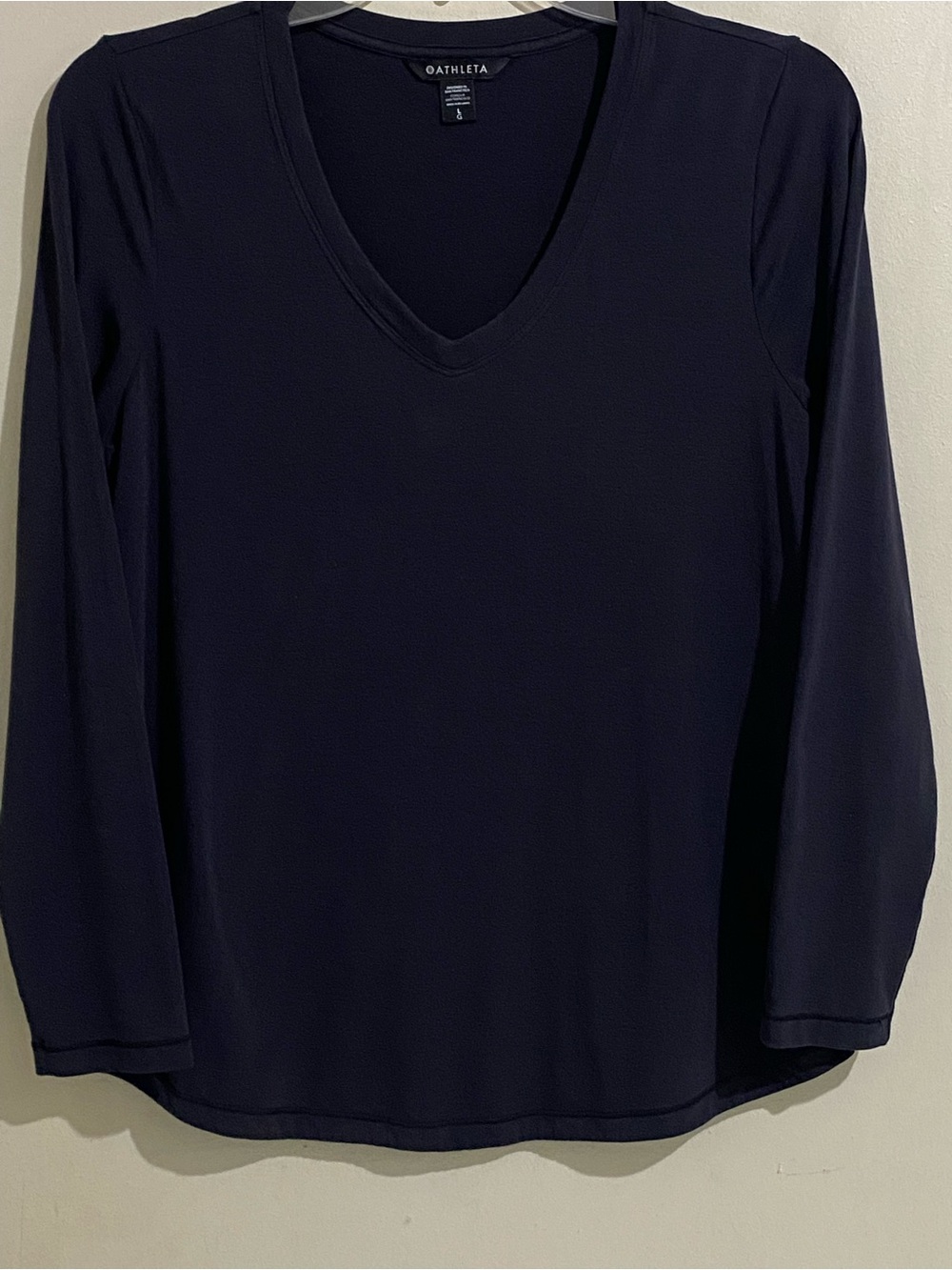 Athleta Women's Navy V-Neck Long Sleeve Tee Top Size Large